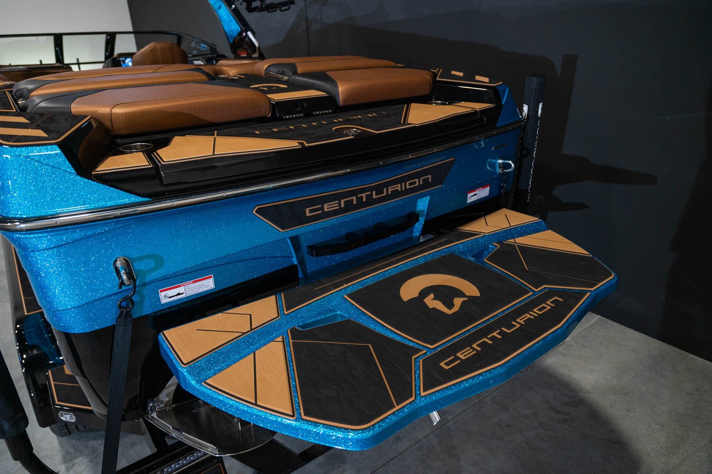 2023 Centurion Ri265 Bahama Blue Flake / Black - BoardCo Boats