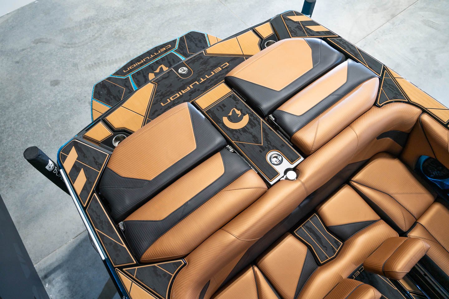 2023 Centurion Ri265 Bahama Blue Flake / Black - BoardCo Boats