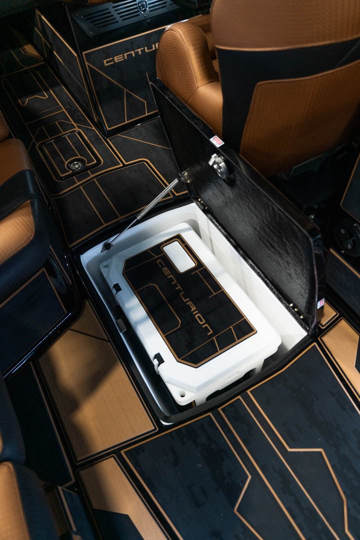 2023 Centurion Ri265 Bahama Blue Flake / Black - BoardCo Boats