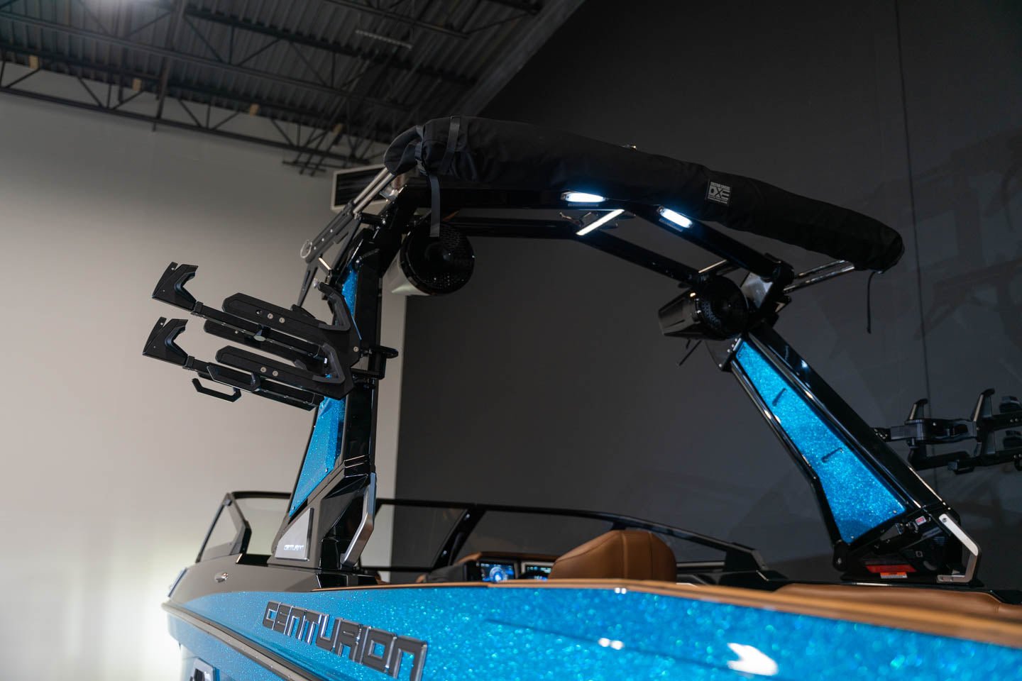 2023 Centurion Ri265 Bahama Blue Flake / Black - BoardCo Boats