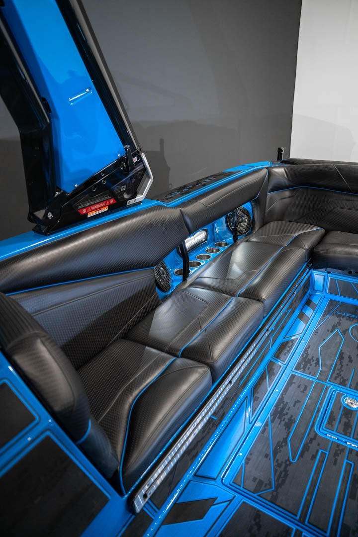 2023 Centurion Ri265 Black Flake / Marina Blue - BoardCo