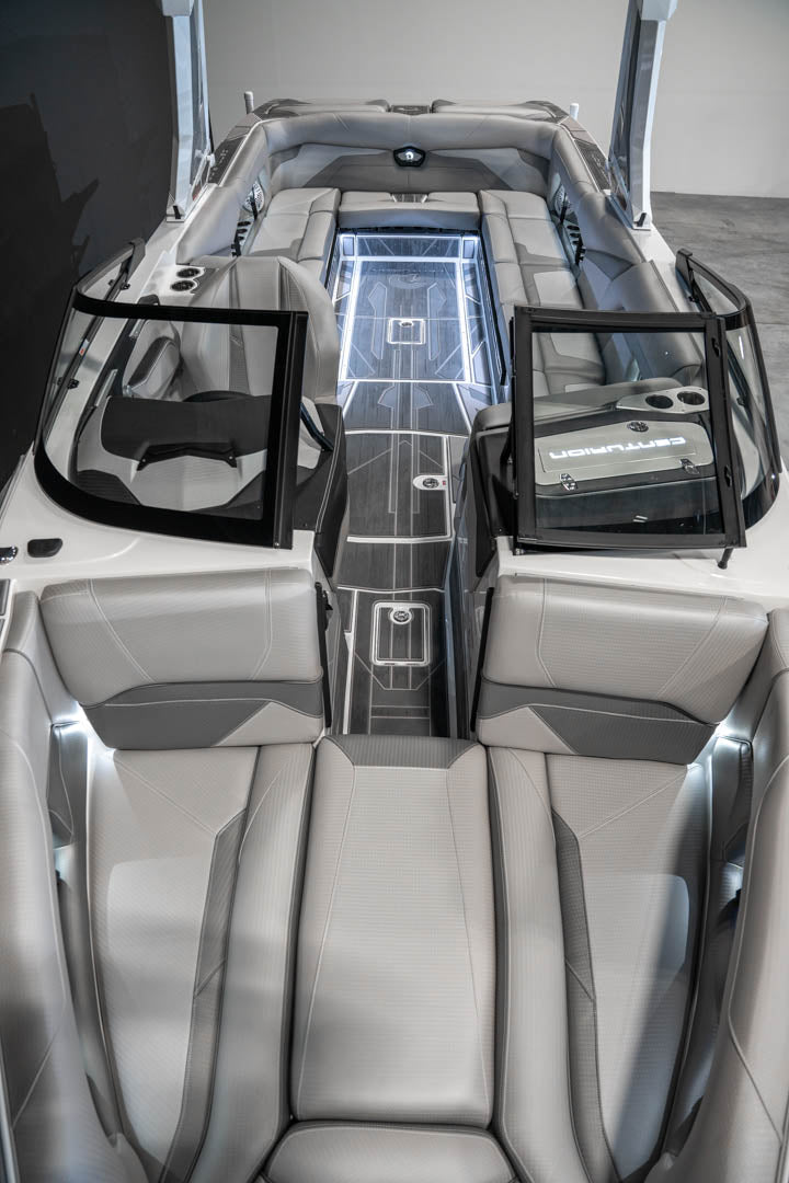 2023 Centurion Ri265 Silver Flake / White - BoardCo Boats