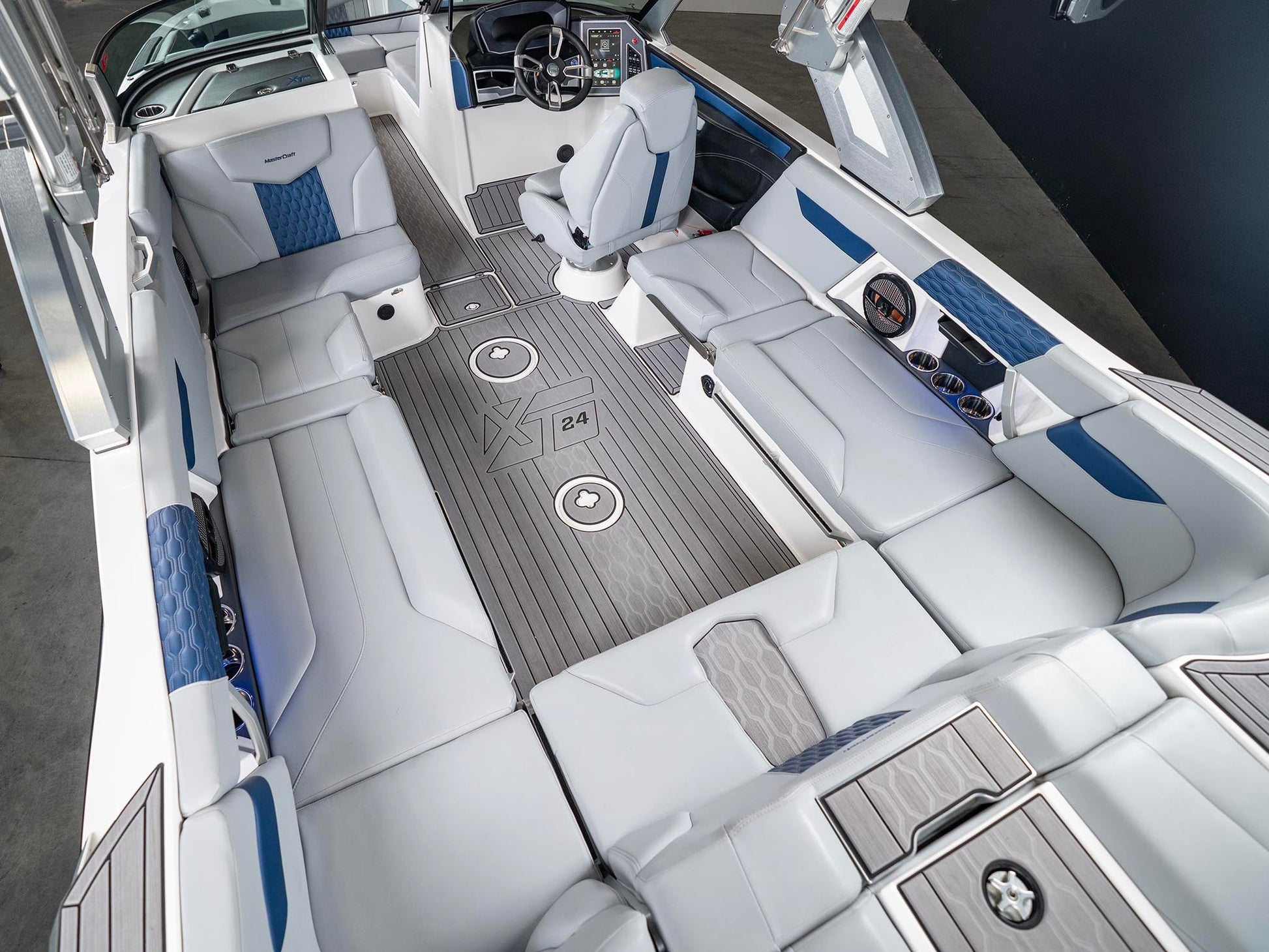 2023 Mastercraft XT24 - Blue Flake / White - BoardCo Boats