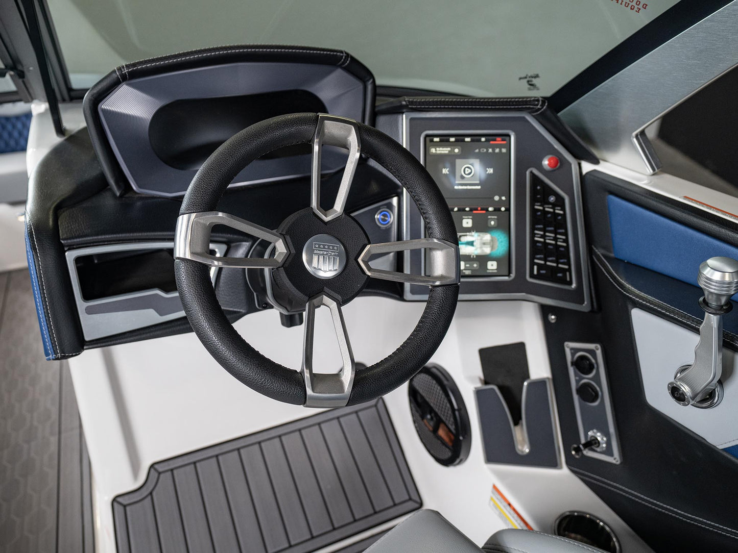 2023 Mastercraft XT24 - Blue Flake / White - BoardCo Boats