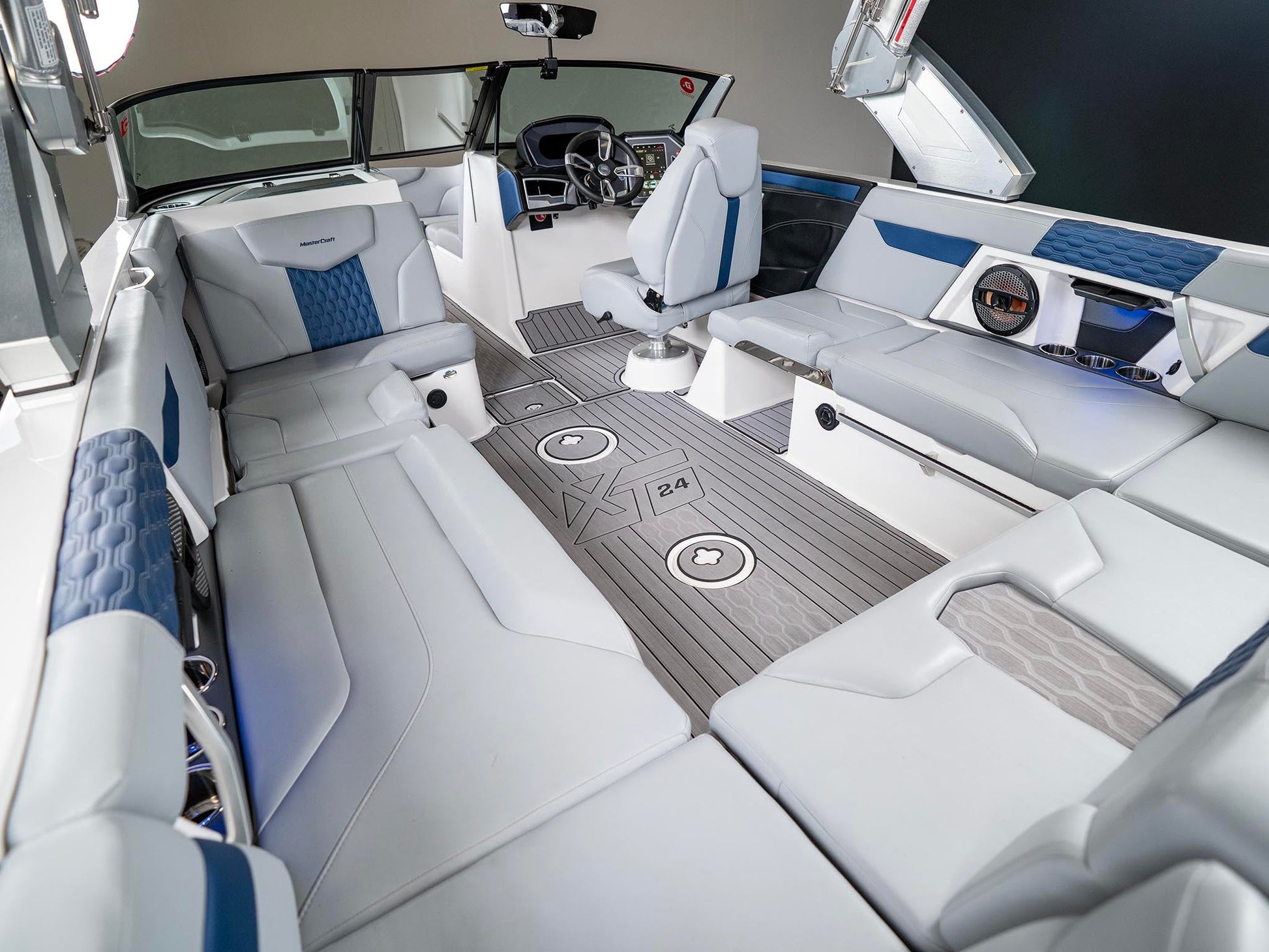 2023 Mastercraft XT24 - Blue Flake / White - BoardCo Boats