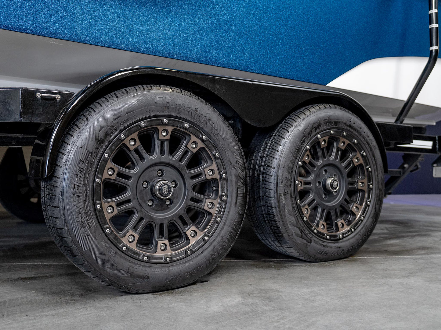 2023 Mastercraft XT24 - Blue Flake / White - BoardCo Boats