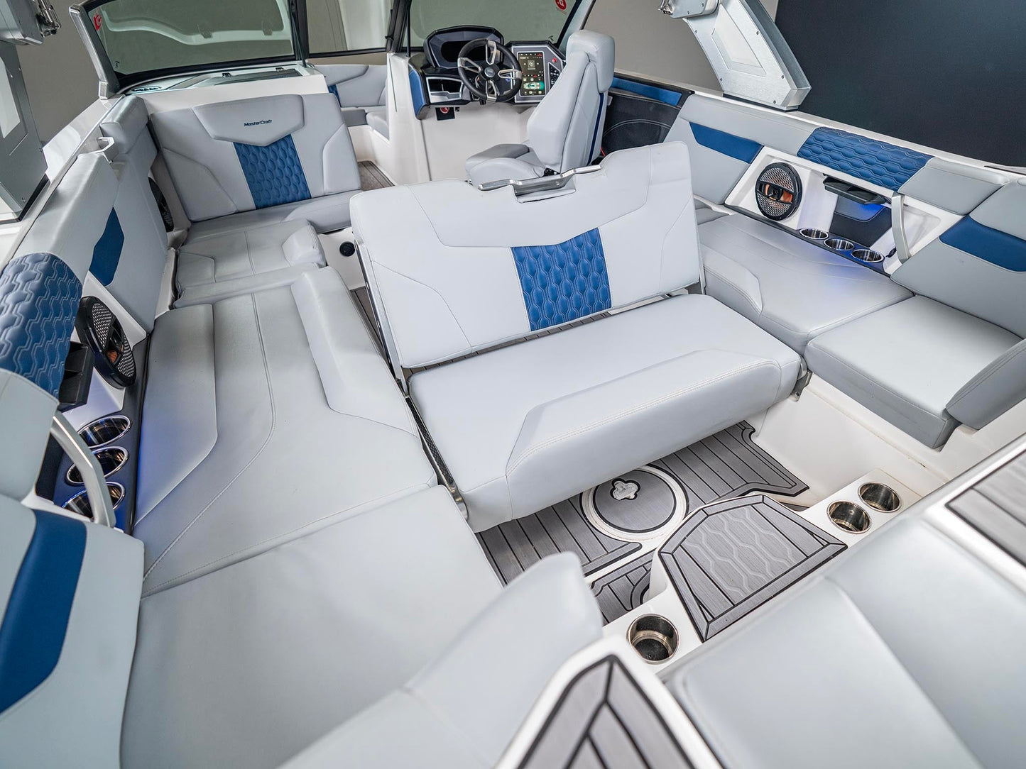 2023 Mastercraft XT24 - Blue Flake / White - BoardCo Boats