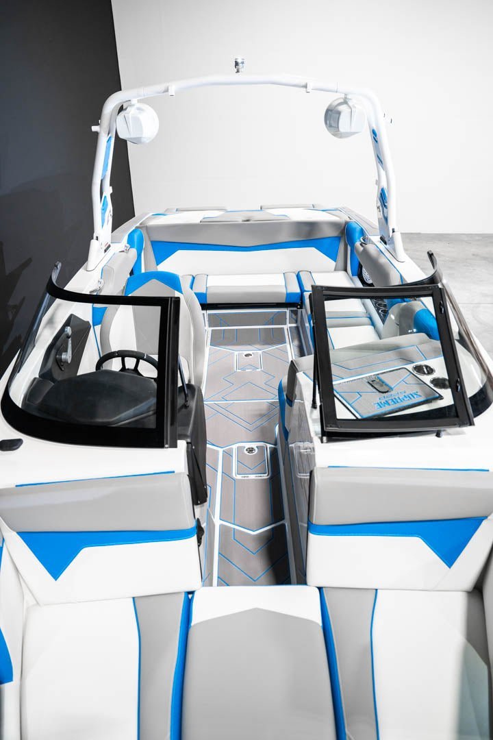 2023 Supreme S220 Electric Blue / White - BoardCo