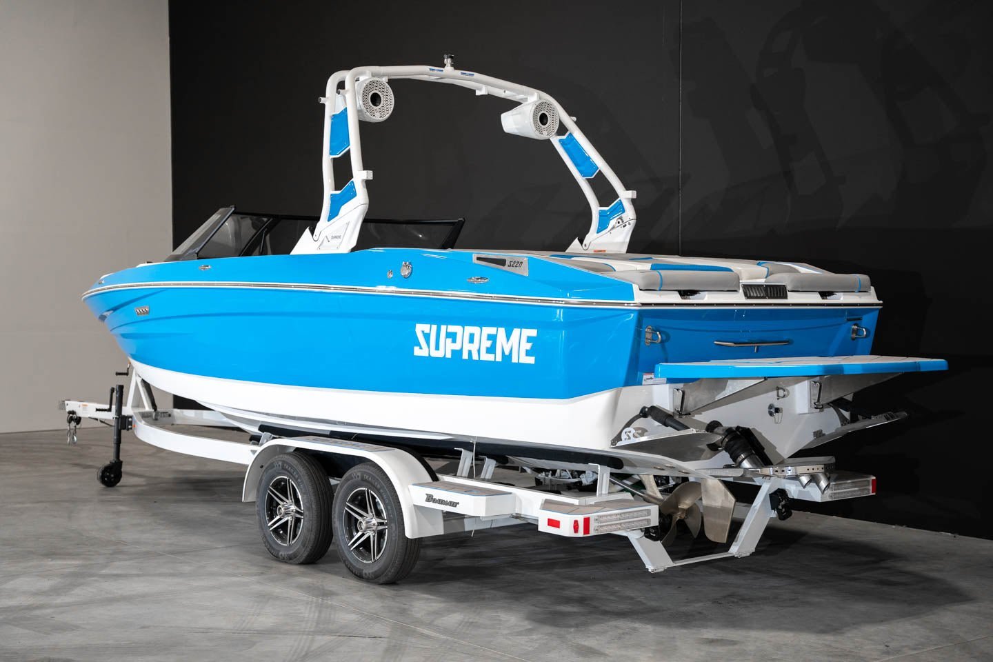2023 Supreme S220 Electric Blue / White - BoardCo