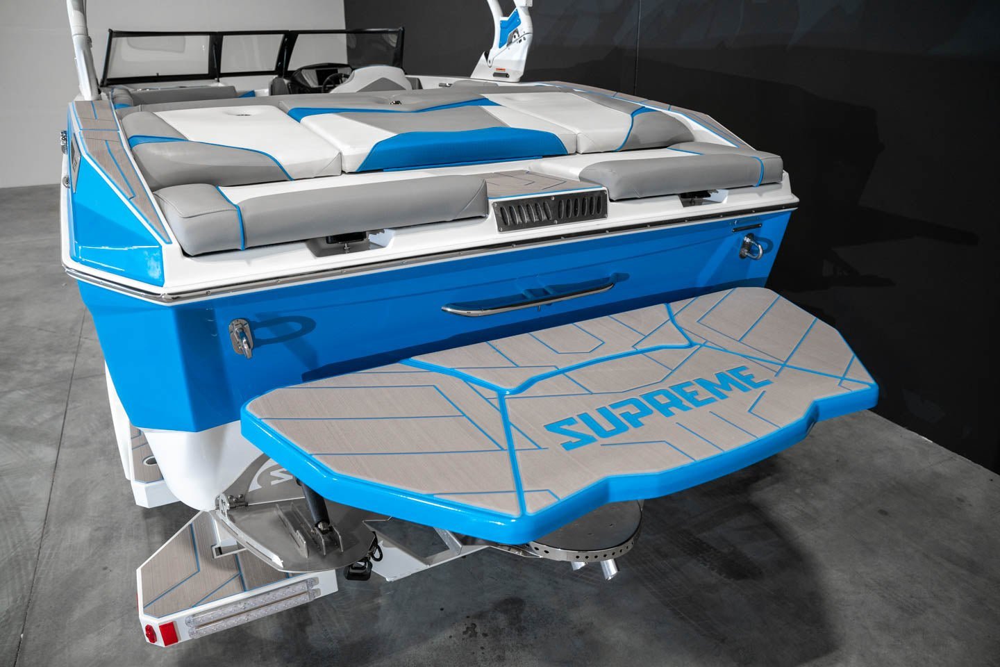 2023 Supreme S220 Electric Blue / White - BoardCo