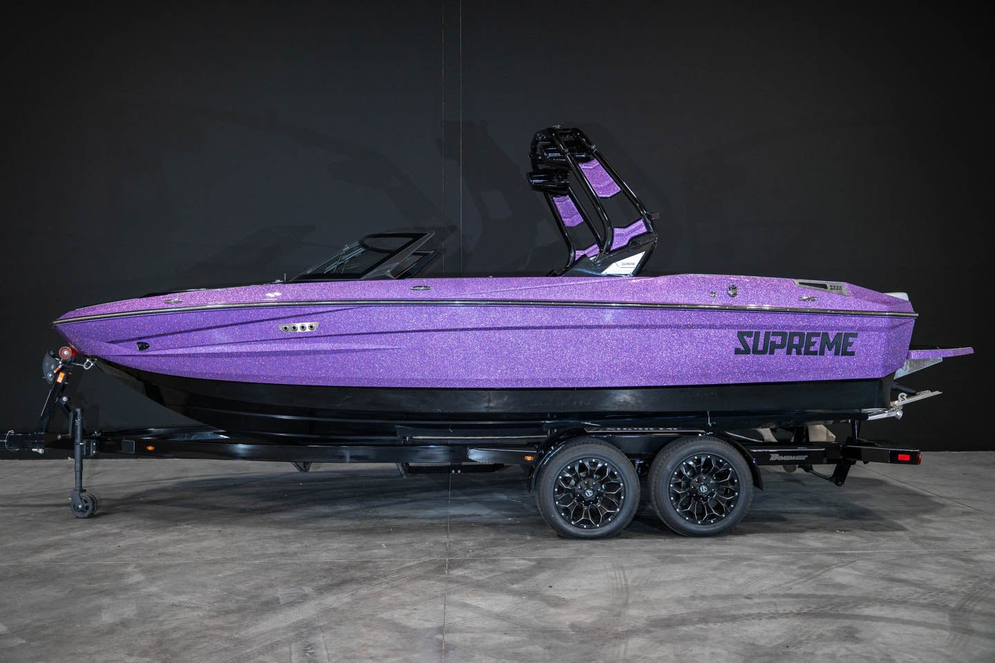 2023 Supreme S220 Lavender Flake / Black - BoardCo Boats