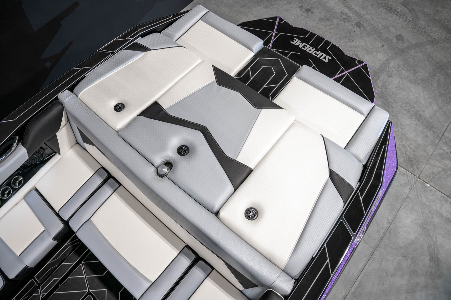 2023 Supreme S220 Lavender Flake / Black - BoardCo Boats