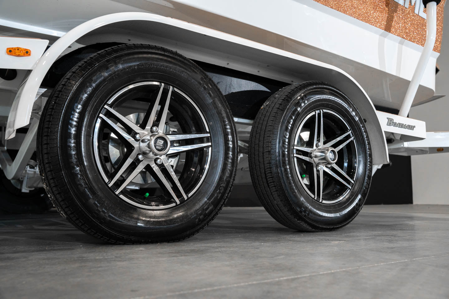 2023 Supreme S220 Penny Flake / White - BoardCo