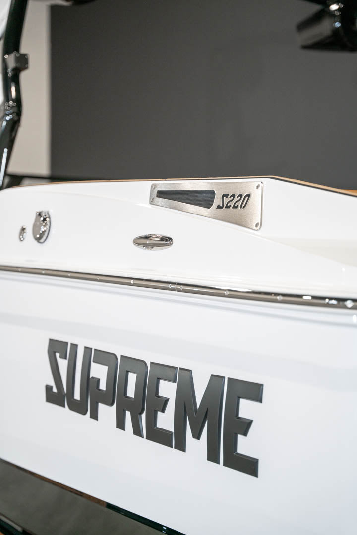 2023 Supreme S220 White / Black - BoardCo