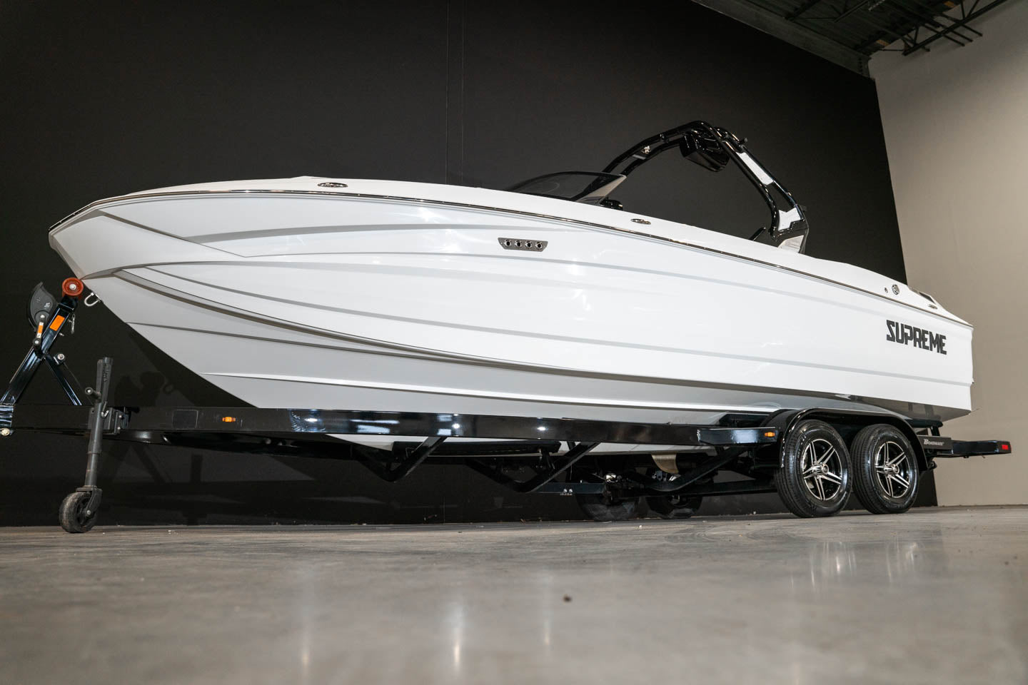 2023 Supreme S240 All White - BoardCo