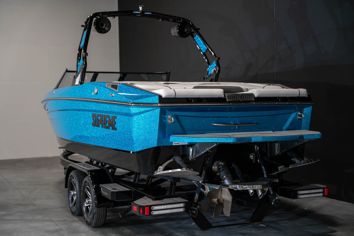 2023 Supreme S240 Bahama Blue Flake / Black - BoardCo Boats