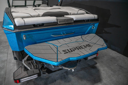 2023 Supreme S240 Bahama Blue Flake / Black - BoardCo Boats