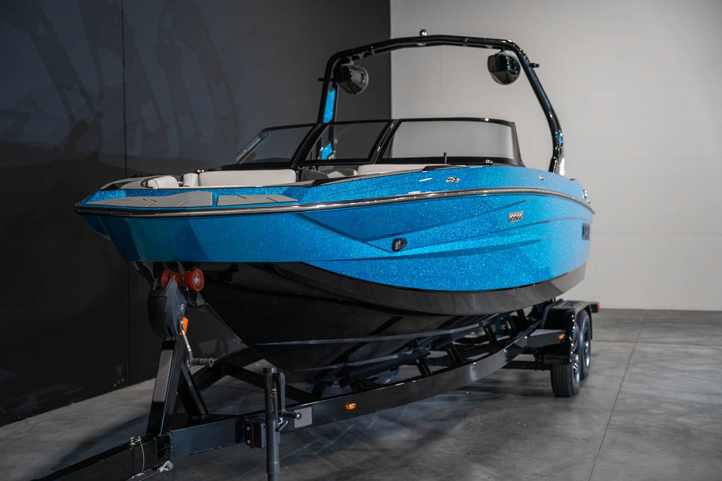 2023 Supreme S240 Bahama Blue Flake / Black - BoardCo Boats