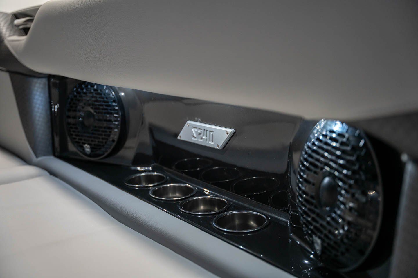 2023 Supreme S240 Bahama Blue Flake / Black - BoardCo Boats
