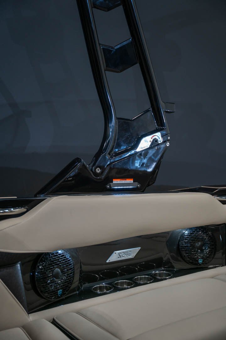 2023 Supreme S240 Champagne Flake / Black - BoardCo