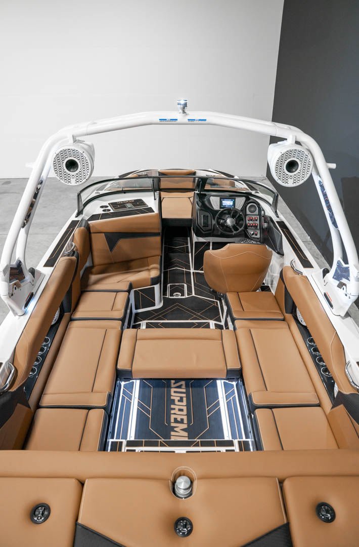 2023 Supreme S240 Gunmetal Flake / White - BoardCo Boats