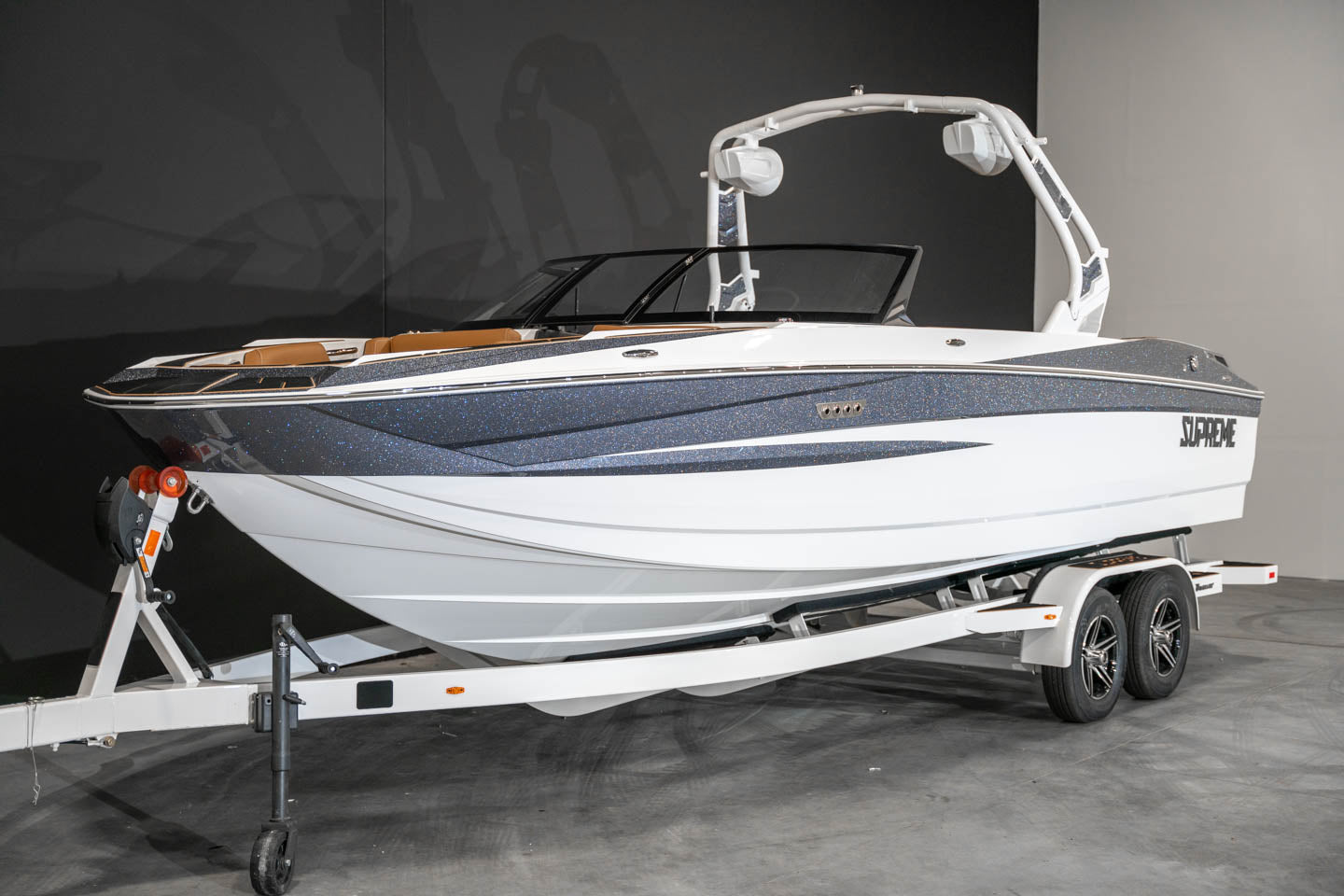 2023 Supreme S240 Gunmetal Flake / White - BoardCo Boats