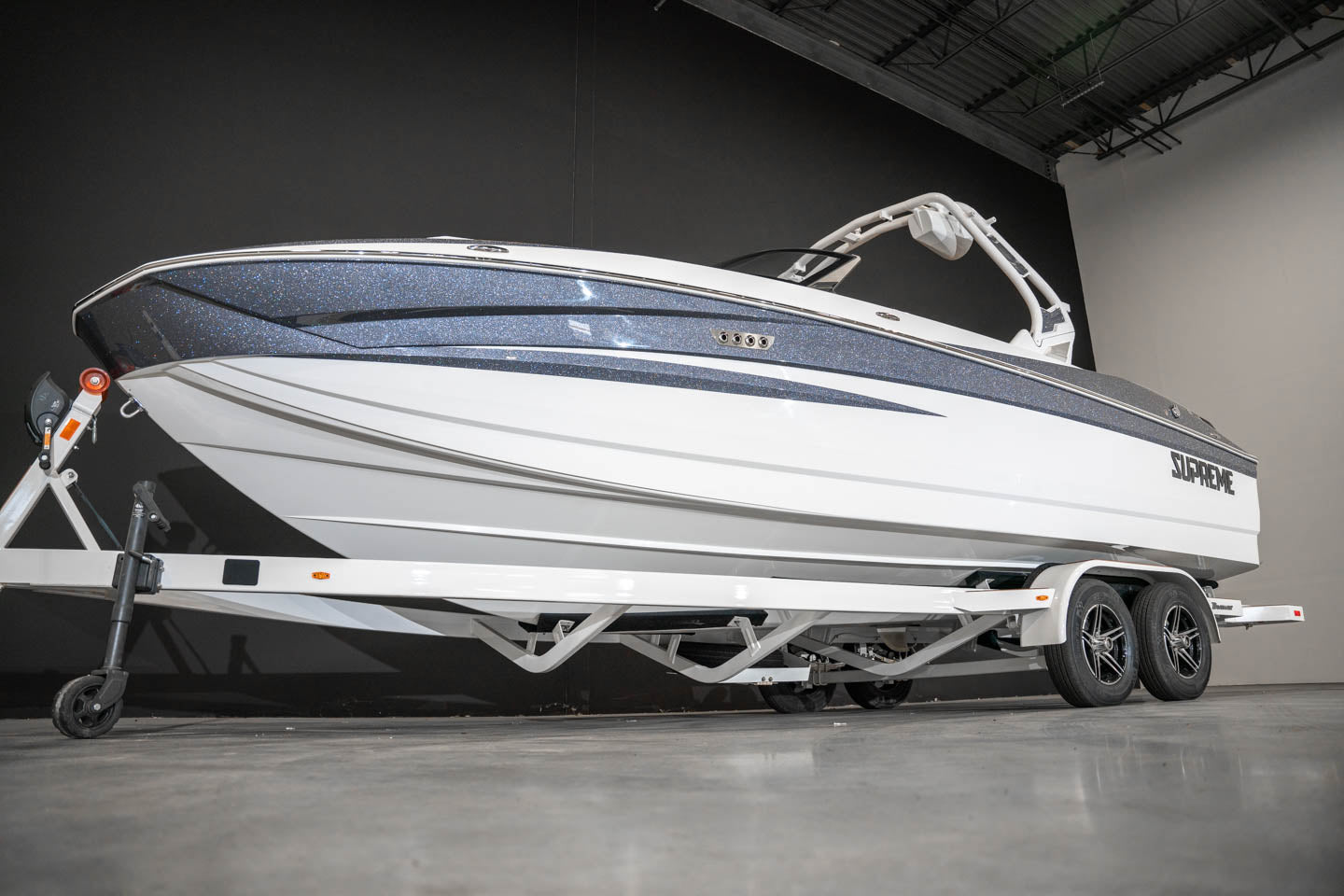 2023 Supreme S240 Gunmetal Flake / White - BoardCo Boats
