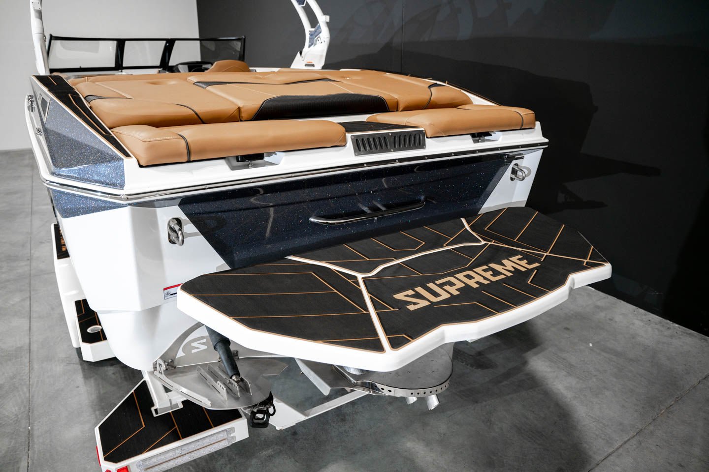 2023 Supreme S240 Gunmetal Flake / White - BoardCo Boats
