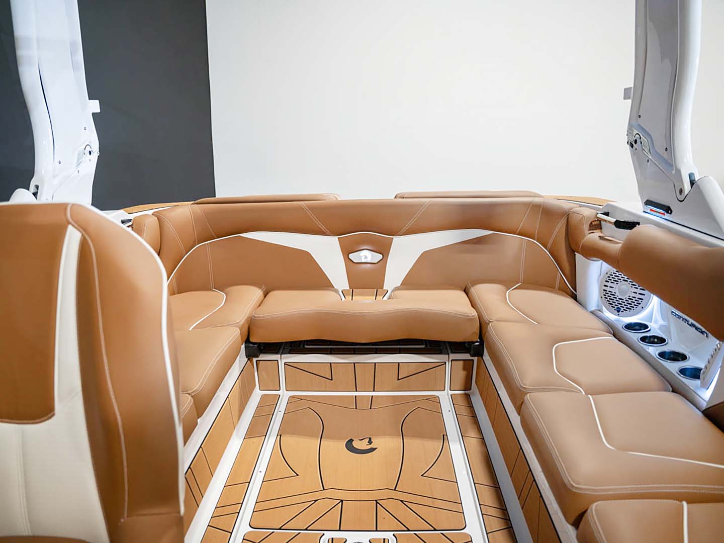 2024 Centurion Fe22 White - BoardCo Boats