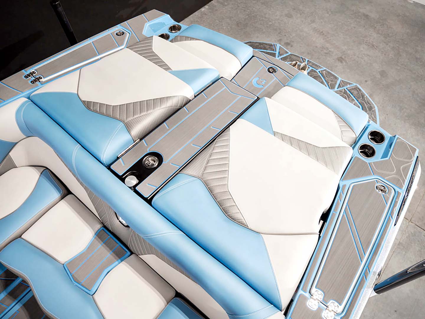 2024 Centurion Fi23 - Mist Blue / Silver Flake - BoardCo Boats