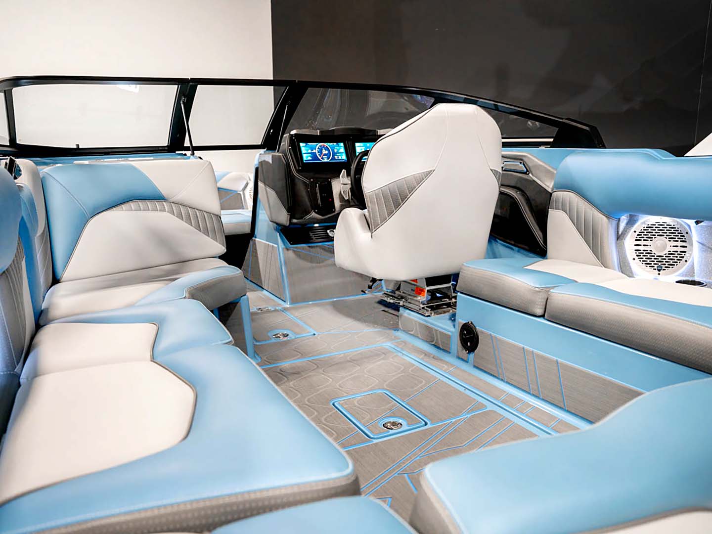 2024 Centurion Fi23 - Mist Blue / Silver Flake - BoardCo Boats