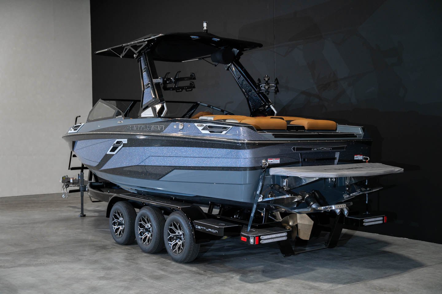 2024 Centurion Ri230 Gun Flake / Black Flake / Charcoal - BoardCo Boats