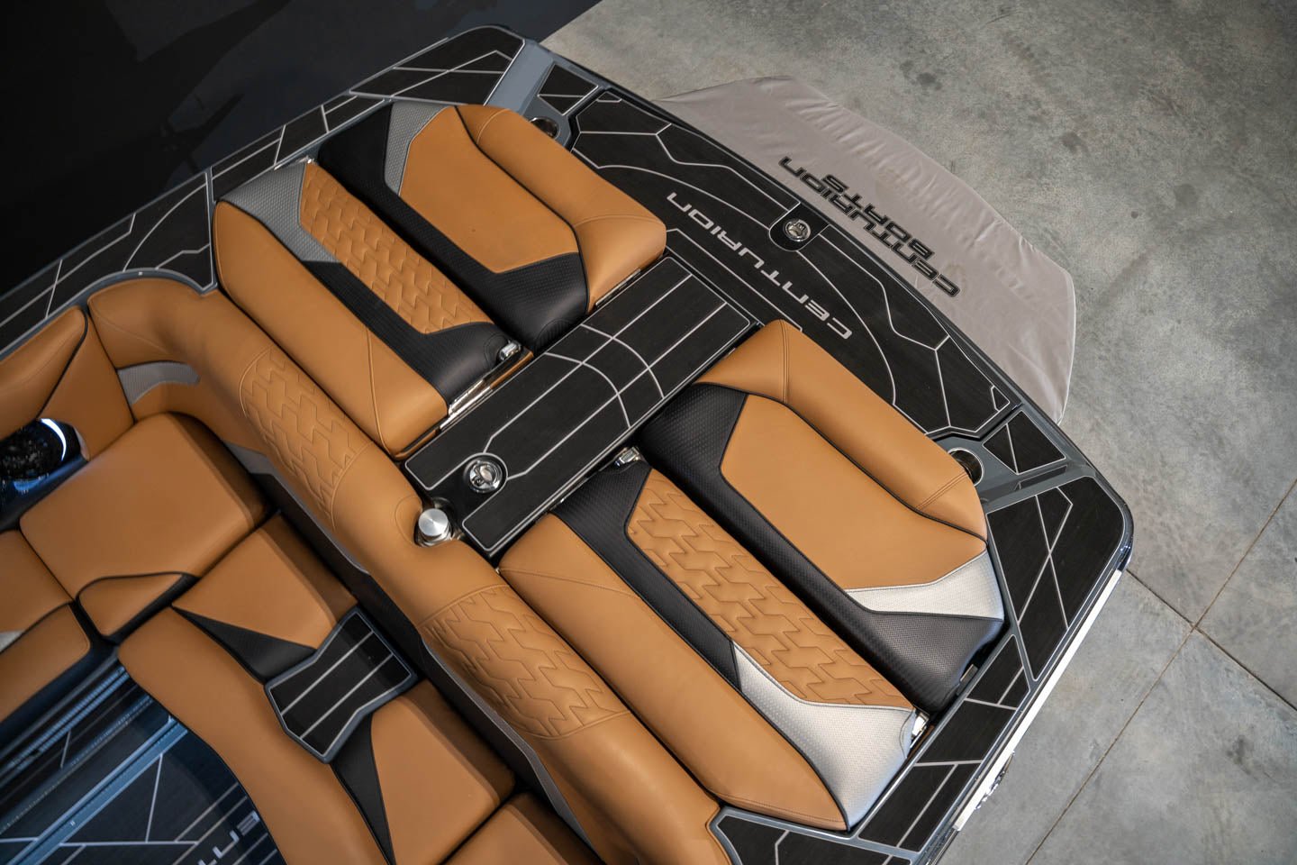 2024 Centurion Ri230 Gun Flake / Black Flake / Charcoal - BoardCo Boats