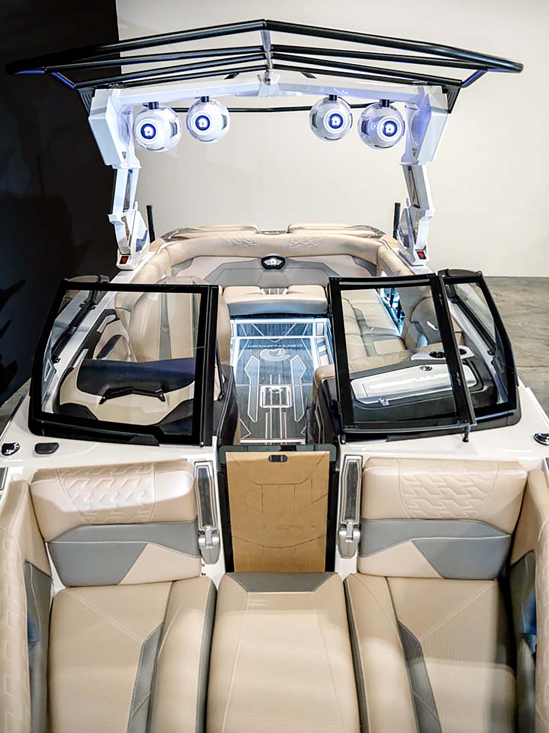 2024 Centurion Ri230 Steel Blue Flake / Silver Flake / White - BoardCo Boats