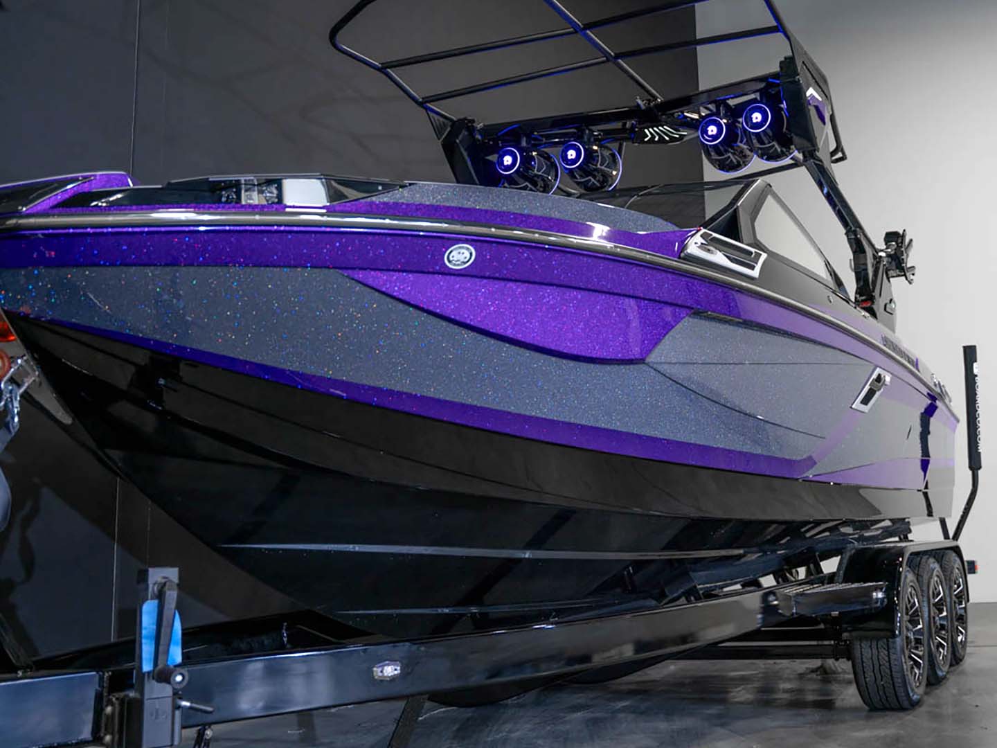 2024 Centurion Ri245 - Brilliant Purple Flake / Gunmetal Flake / Onyx Black - BoardCo Boats