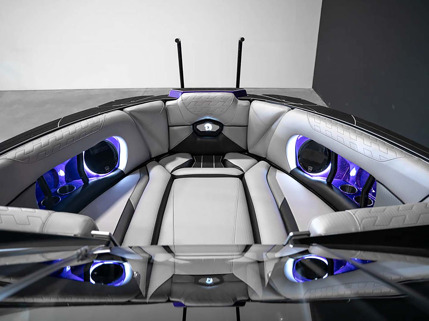2024 Centurion Ri245 - Brilliant Purple Flake / Gunmetal Flake / Onyx Black - BoardCo Boats