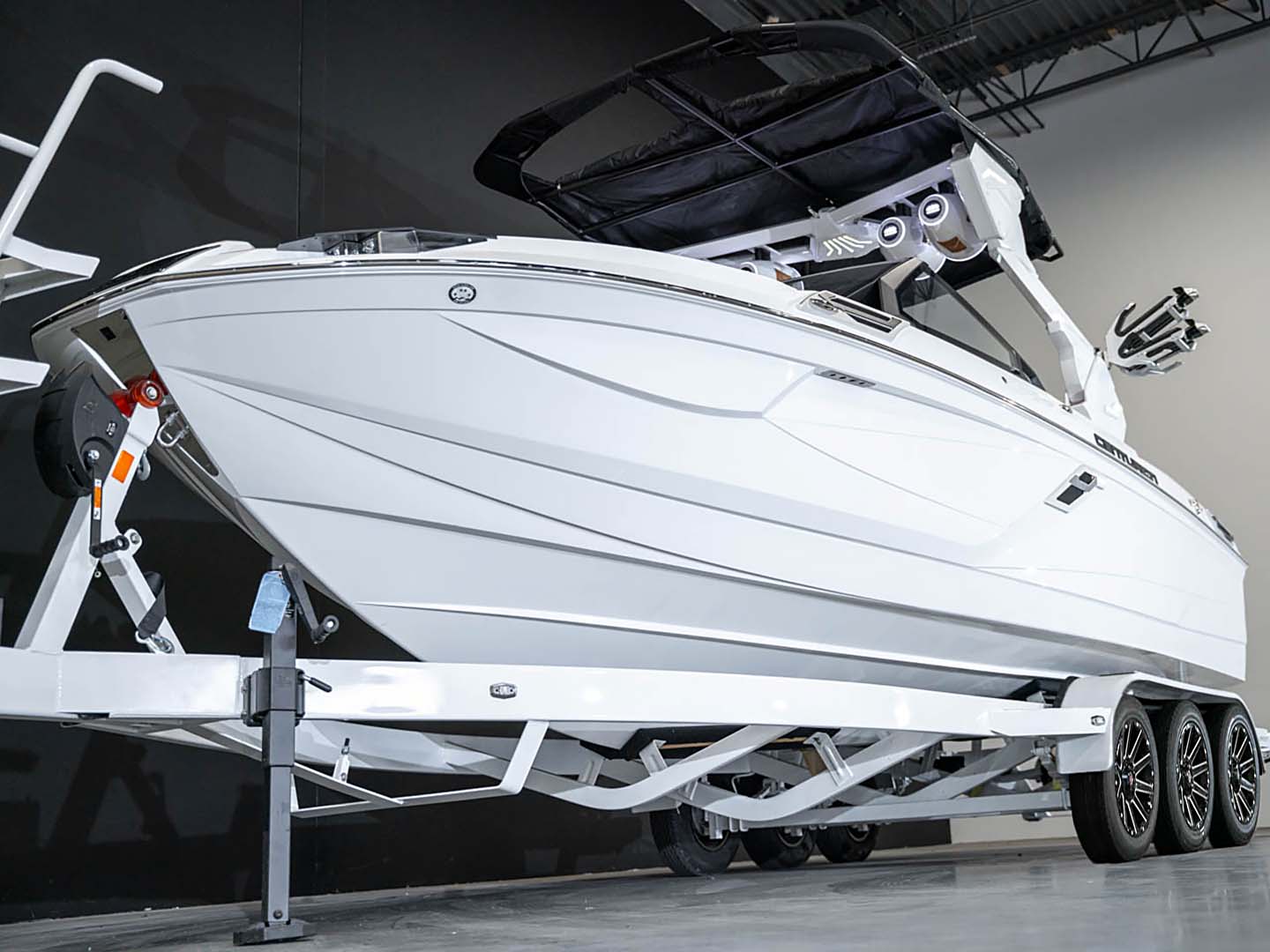 2024 Centurion Ri245 White - BoardCo Boats