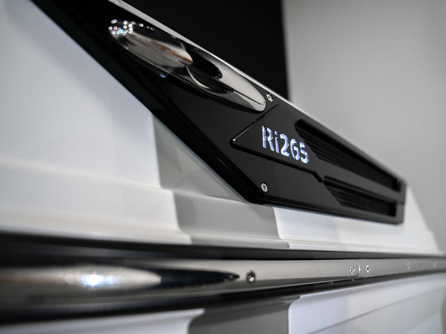 2024 Centurion Ri265 - Stone Grey - BoardCo Boats