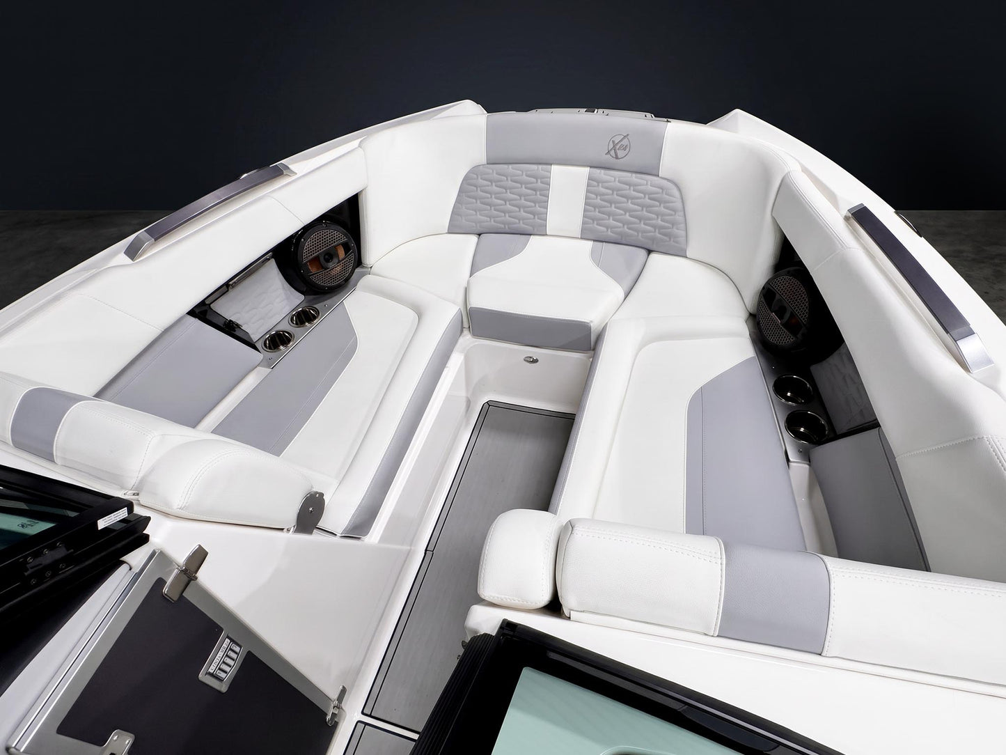 2024 Mastercraft X24 in Blue Flake / Silver Flake / White