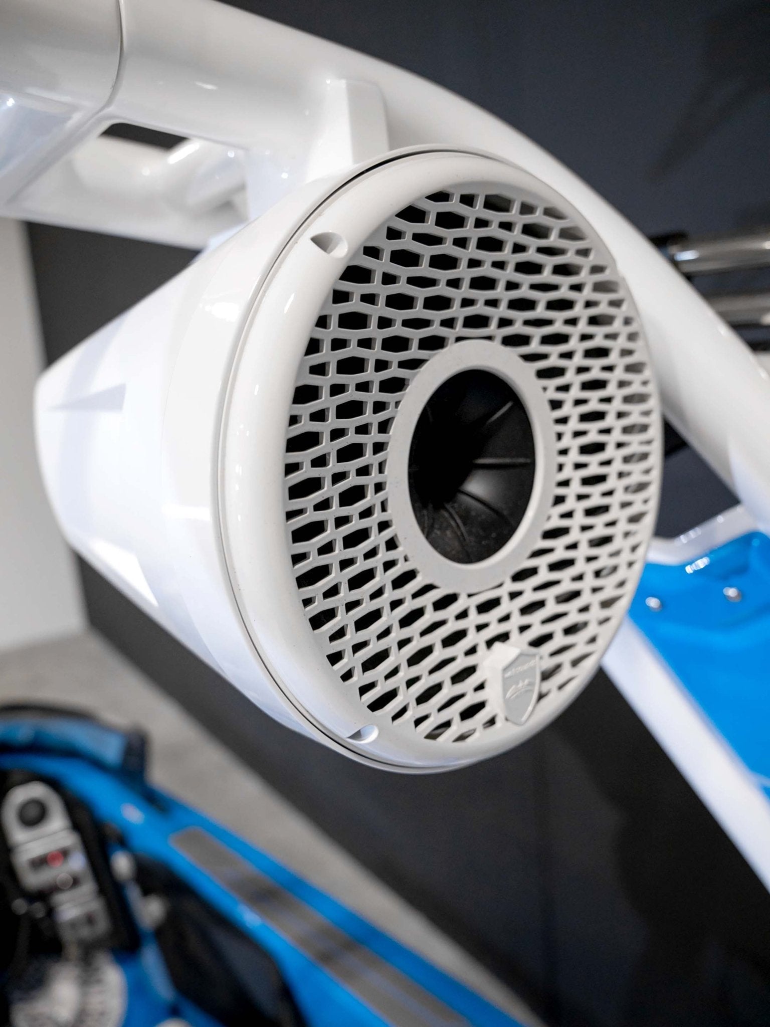 2024 Supreme S220 - Silver Flake / Electric Blue - BoardCo