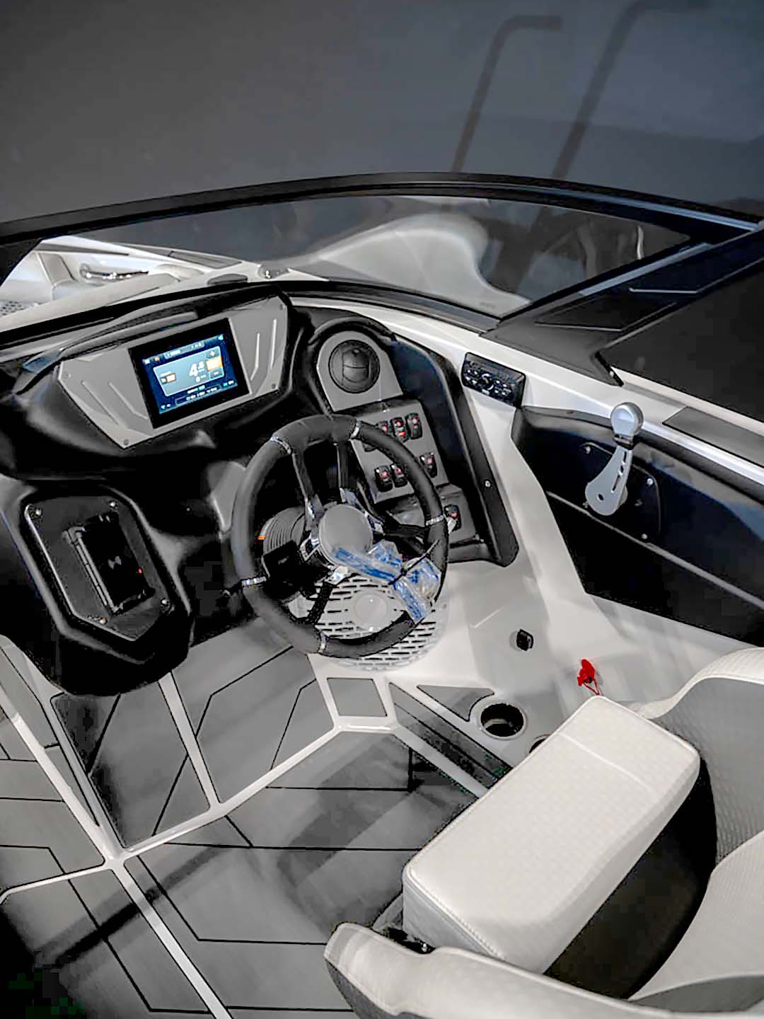 2024 Supreme S220 Silver Flake / White - BoardCo