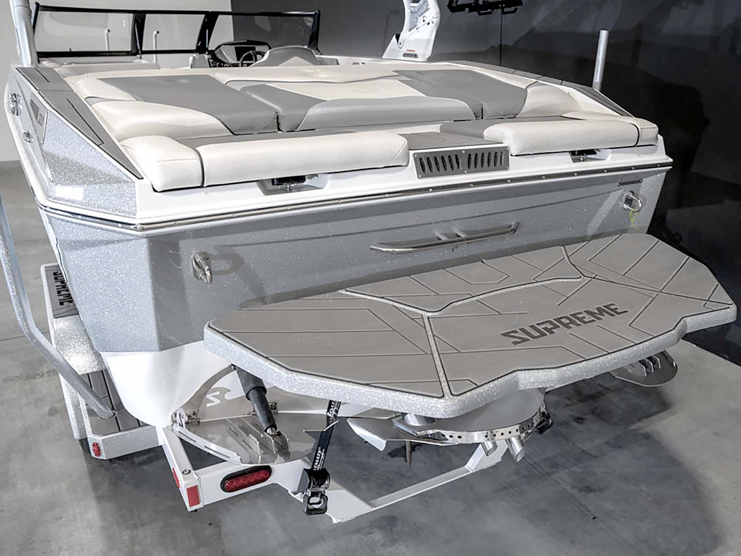 2024 Supreme S220 Silver Flake / White - BoardCo