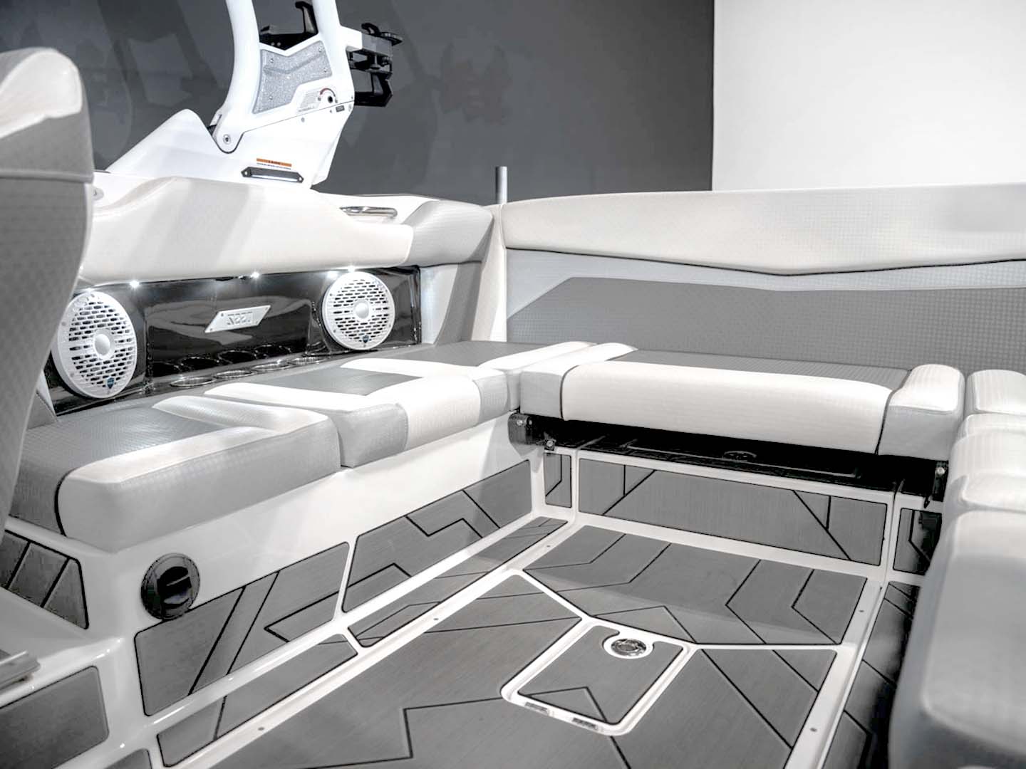 2024 Supreme S220 Silver Flake / White - BoardCo