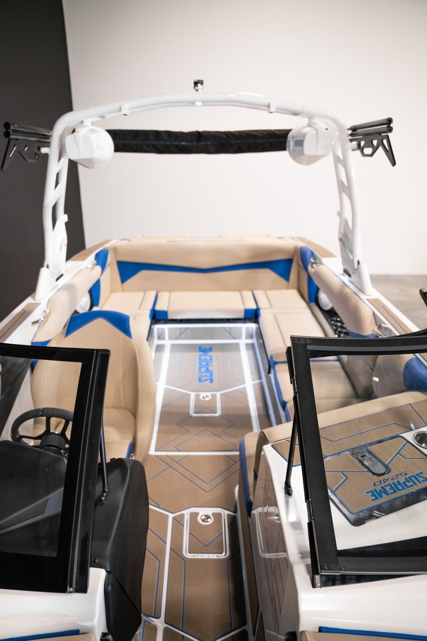 2024 Supreme S240 - Canadian Blue / White Frost - BoardCo