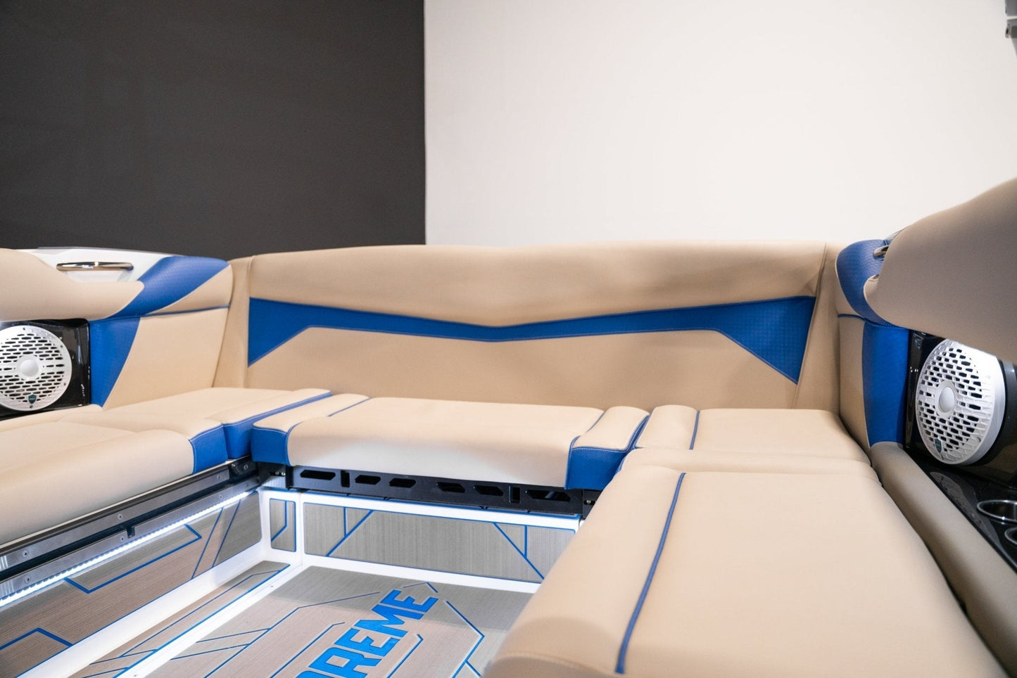 2024 Supreme S240 - Canadian Blue / White Frost - BoardCo