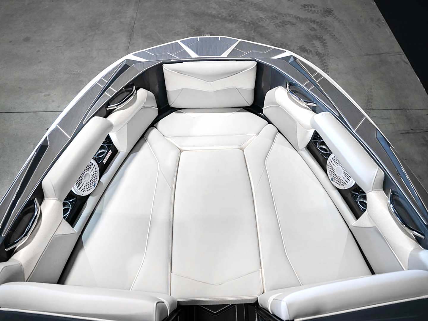 2024 Supreme S240 Charcoal / White - BoardCo Boats