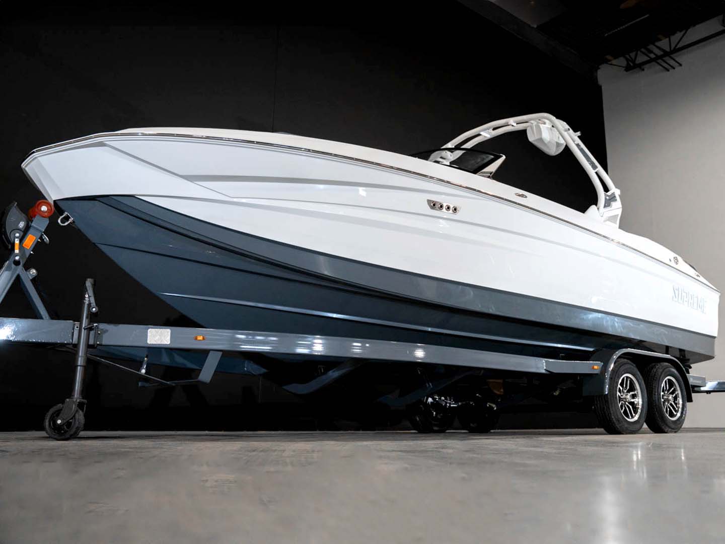 2024 Supreme S240 Charcoal / White - BoardCo Boats