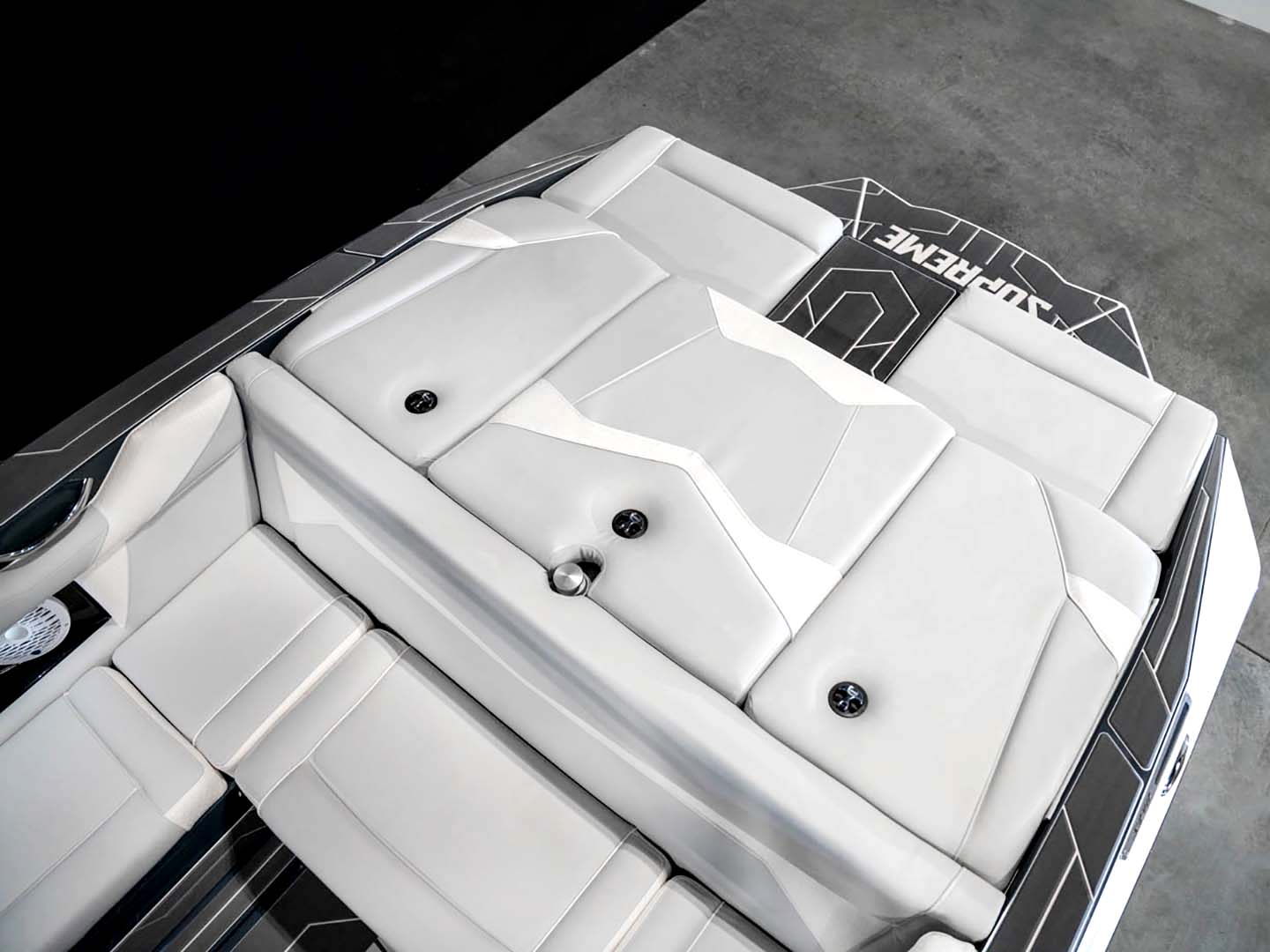 2024 Supreme S240 Charcoal / White - BoardCo Boats
