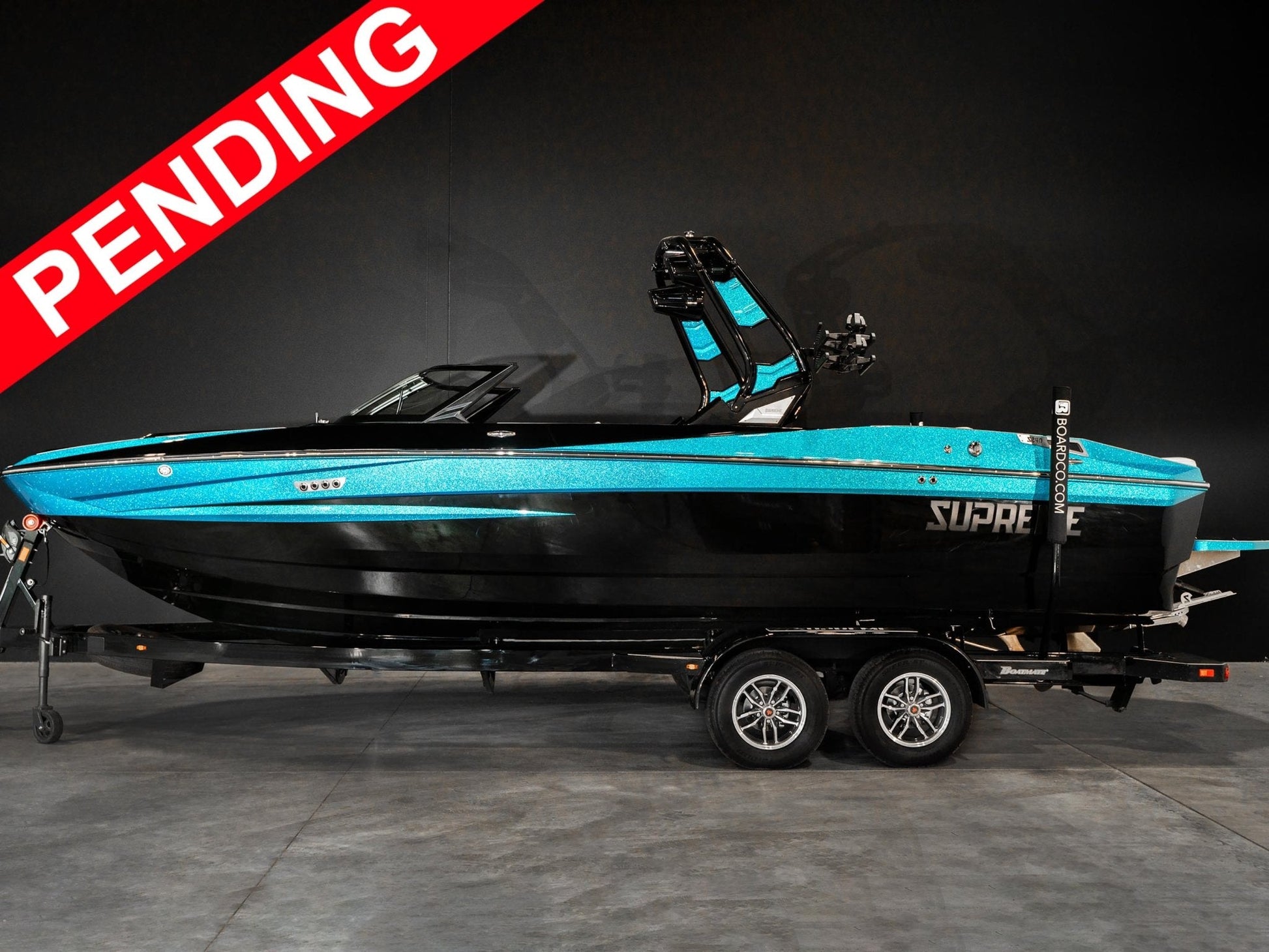 2024 Supreme S240 - Onyx Black / Bahama Blue Flake - BoardCo Boats