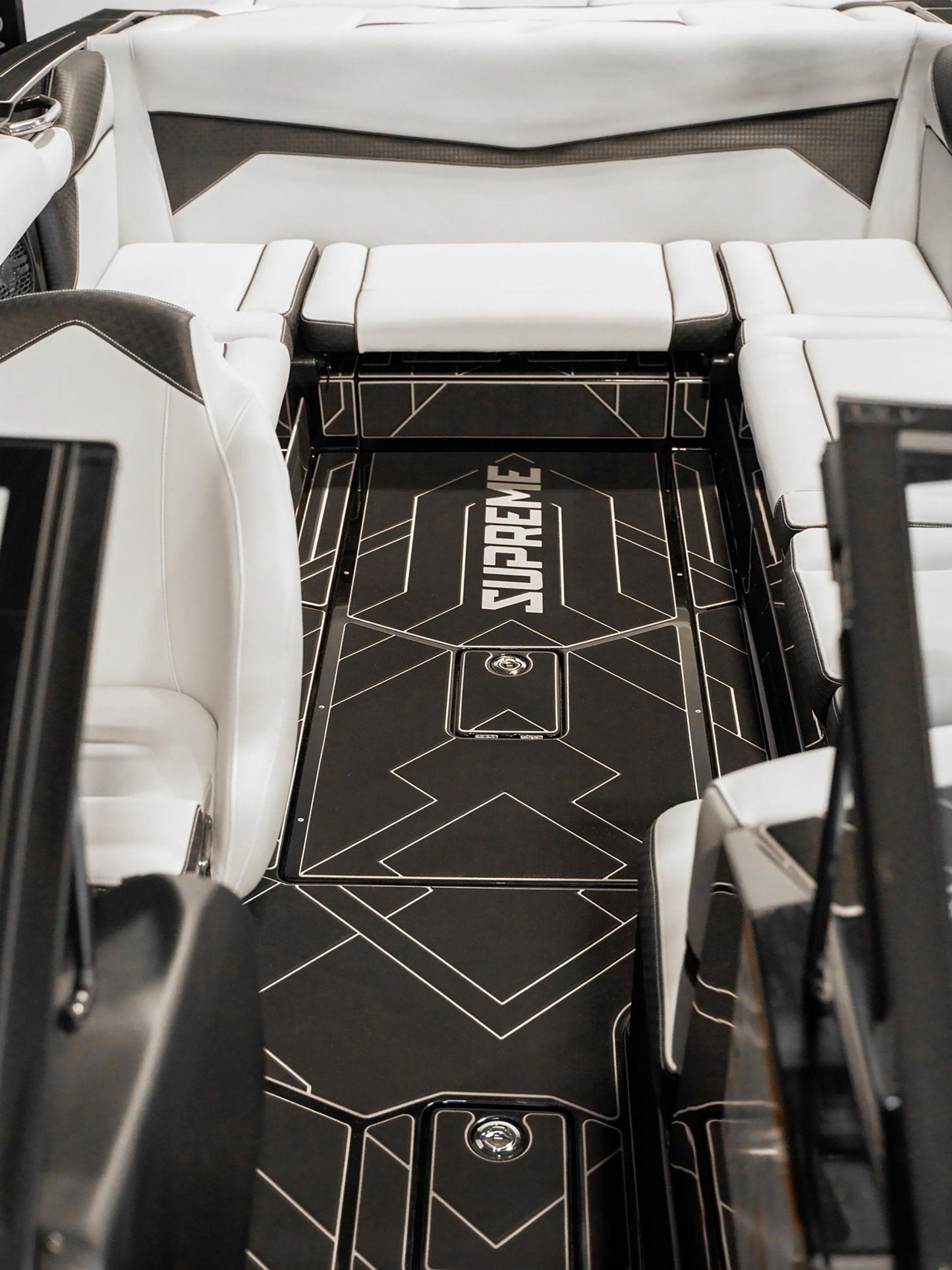 2024 Supreme S240 - Onyx Black / Bahama Blue Flake - BoardCo Boats